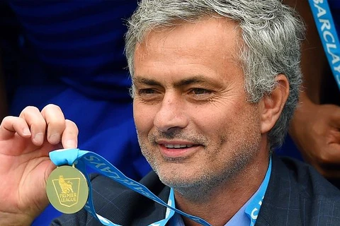 Huấn luyện viên Jose Mourinho vừa ký vào bản hợp đồng có thời hạn đến năm 2019 với Chelsea. (Ảnh: ESPN)