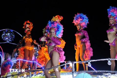 Lễ hội Carnaval La Habana 2015 được tổ chức từ ngày 7 đến 16/8/2015 tại thủ đô La Habana (Cuba). (Ảnh: Lê Hà/TTXVN)