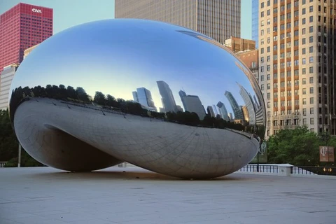 Cụm tác phẩm "The Bean" (Hạt đậu) nổi tiếng ở Chicago (Mỹ). (Ảnh: huffingtonpost.com)