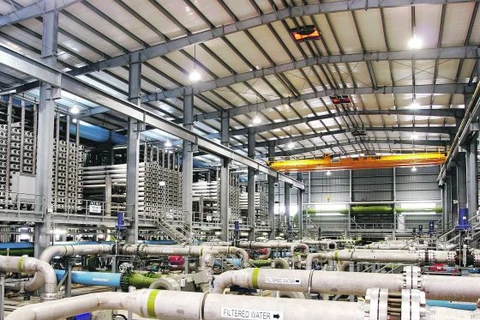 Nhà máy khử mặn nước biển SingSpring ở Singapore. (Nguồn: Bloomberg)