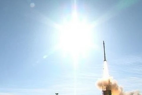 Tên lửa David Sling rời bệ phóng. (Ảnh: jpupdates.com)