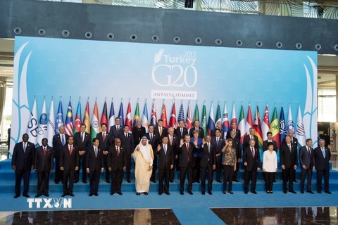 Các nhà lãnh đạo G-20 chụp ảnh chung tại hội nghị ở Antalya, Thổ Nhĩ Kỳ ngày 15/11. (AFP/TTXVN)