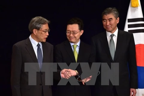 Cuộc tham vấn cấp cao 3 bên Hàn Quốc-Mỹ-Nhật Bản về diễn biến mới liên quan đến Triều Tiên ngày 27/5/2015. (Nguồn: AFP/TTXVN)