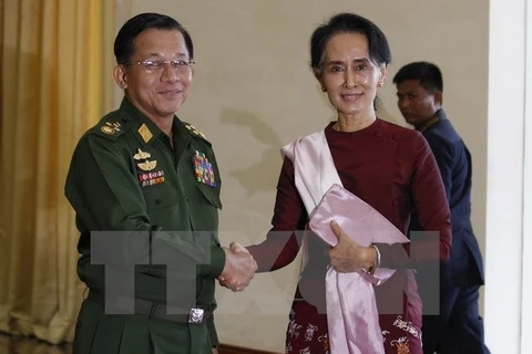 Lãnh đạo NLD gặp Tư lệnh Lực lượng vũ trang. Ảnh minh họa. (Nguồn: AFP/TTXVN)