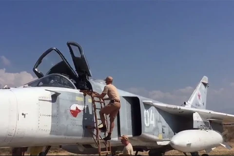 Phi công Nga chuẩn bị cho chiến dịch không kích ở Syria (Nguồn: RT)