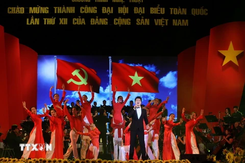 Chương trình nghệ thuật Chào mừng thành công Đại hội tại Thành phố Hồ Chí Minh. (Ảnh: Phương Vy/TTXVN)