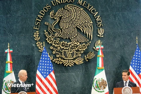 Tổng thống Mexico Enrique Peña Nieto và Phó Tổng thống Mỹ Jóseph Biden. (Ảnh: Việt Hòa/Vietnam+)
