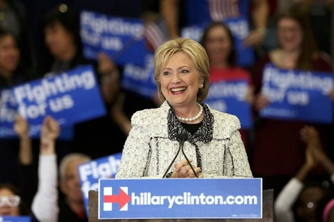 Bà Hillary Clinton giành thắng lợi trong cuộc bầu cử sơ bộ tại tiểu bang Nam Carolina. (Ảnh: Reuters) cho ảnh