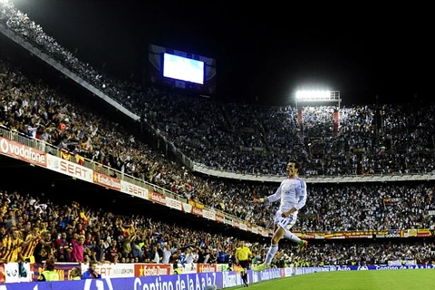 [Video] Gareth Bale bứt tốc kinh hoàng hạ gục Barcelona