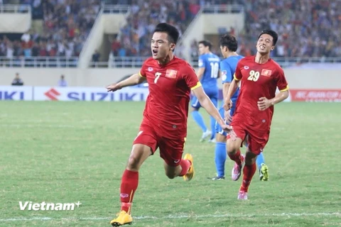 Hạ Philippines 3-1, Việt Nam vào bán kết với tư cách đầu bảng