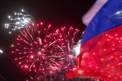 [Video] Crimea bắn pháo hoa mừng tròn 1 năm sáp nhập vào Nga