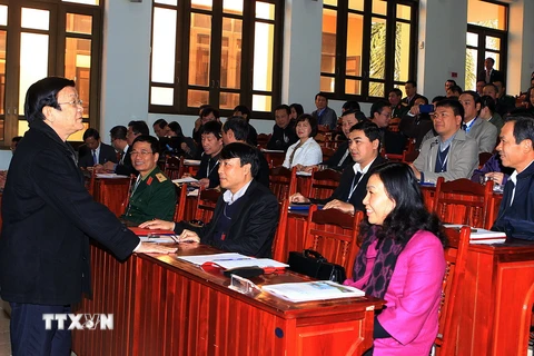 Chủ tịch nước Trương Tấn Sang đến thăm và nói chuyện với lớp bồi dưỡng Cán bộ dự nguồn cao cấp khóa 5. (Ảnh: Nguyễn Khang/TTXVN)