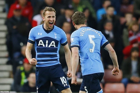 Harry Kane lập cú đúp giúp Tottenham đánh bại Stoke City. (Nguồn: Reuters)