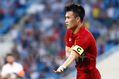 Công Vinh ghi cả hai bàn thắng cho tuyển Việt Nam trước Hong Kong. (Ảnh: Minh Chiến/Vietnam+)