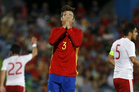 Tây Ban Nha thất bại ngay trước thềm EURO 2016. (Nguồn: DM)