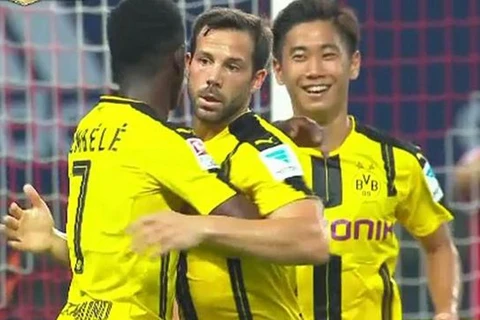 Niềm vui của các cầu thủ Dortmund. (Nguồn: AP)