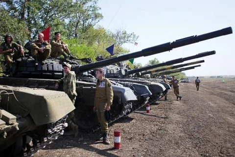 Xe tăng của quân ly khai tại Donetsk (Nguồn: AFP)