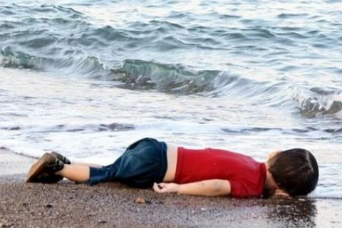 Hình ảnh đáng thương về cái chết của cậu bé Alan Kurdi. (Nguồn: AFP/Getty Images)