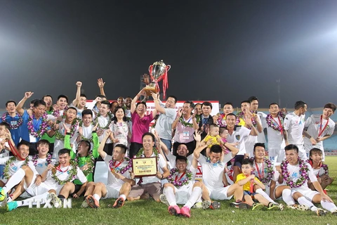 Đội Hà Nội T&T vui mừng với chức vô địch. (Nguồn: TTXVN)