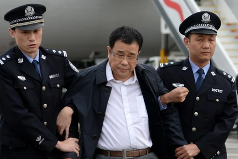 Lý Hoắc Bác, cựu quan chức Trung Quốc bị dẫn hồi tháng 5/2015. (Nguồn: scmp.com)