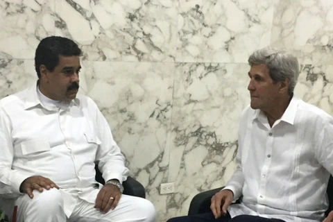 Tổng thống Venezuela Nicolas Maduro có buổi gặp chính thức với Ngoại trưởng Mỹ John Kerry. (Nguồn: AP)