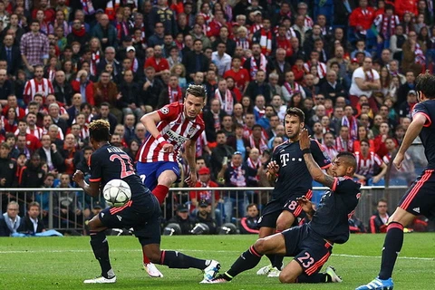 Saul Niguez ghi bàn giúp Atletico đánh bại Bayern ở bán kết lượt đi mùa trước. (Nguồn: Daily Mail)