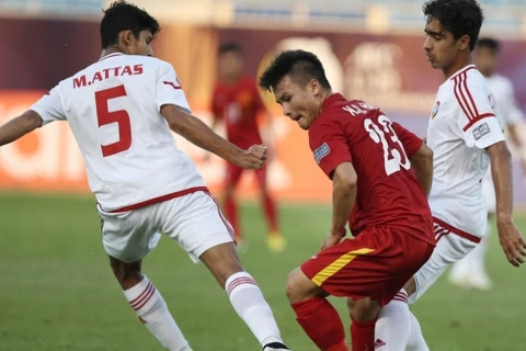 U19 Việt Nam (áo đỏ) hòa U19 UAE trong tình cảnh chơi với 10 người. (Nguồn: AFC)