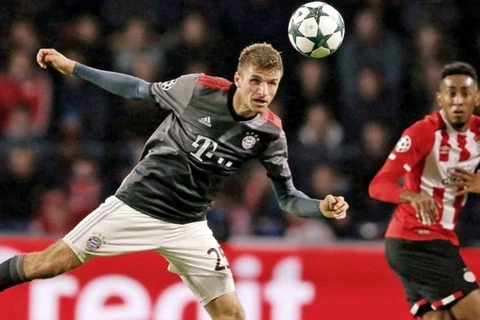Thomas Müller nhận chỉ đạo riêng từ Carlo Ancelotti. (Nguồn: AP)