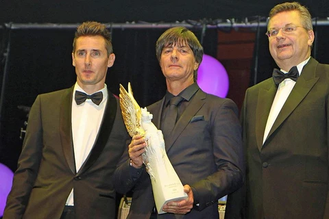 Joachim Löw nhận danh hiệu Huyền thoại thể thao. (Nguồn: Dfb)