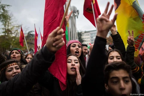 Người biểu tình ở Đức phản đối chính sách của Tổng thống Thổ Nhĩ Kỳ. (Nguồn: DPA)