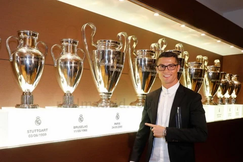 Ronaldo trong phòng truyền thống của Real Madrid. (Nguồn: Real Madrid)