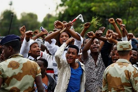 Người dân Ethiopia biểu tình chống chính phủ. (Nguồn; africanews.com)