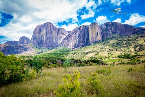 Phong cảnh thiên nhiên hùng vĩ của Madagascar. (Nguồn: priori-reisen.de)