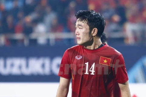 Xuân Trường đã rơi lệ sau khi Việt Nam bị loại khỏi AFF Suzuki Cup 2016. (Ảnh: Minh Chiến/Vietnam+)