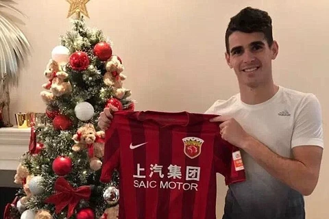 Oscar sẽ chính thức thi đấu cho Shanghai SIPG từ tháng 1/2017. (Nguồn: Daily Mail)