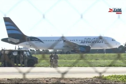 Máy bay Libya đã hạ cánh xuống Malta (Nguồn: news.sky.com)
