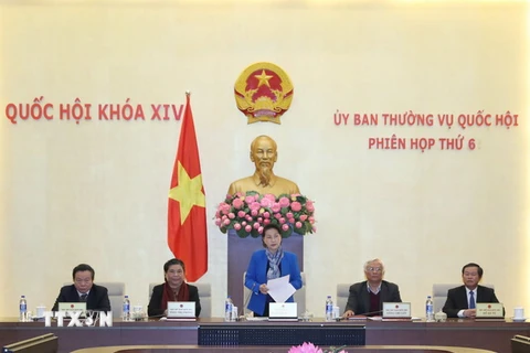 Chủ tịch Quốc hội Nguyễn Thị Kim Ngân chủ trì và phát biểu bế mạc Phiên họp thứ 6 của Ủy ban Thường vụ Quốc hội khóa XIV. (Ảnh: Trọng Đức/TTXVN)