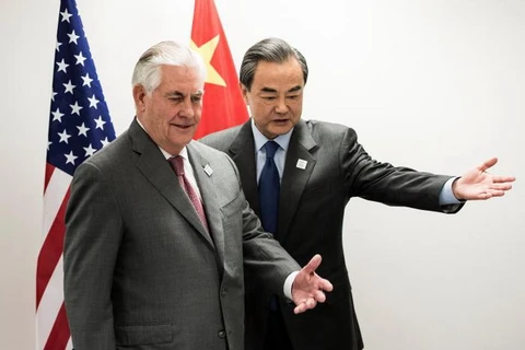 Ngoại trưởng Mỹ Rex Tillerson gặp người đồng cấp Trung Quốc Vương Nghị. (Nguồn: Reuters)