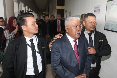 Cựu Tổng thư ký Bộ Nông nghiệp và Phát triển khu vực Malaysia Mohd Arif Ab Rahman (giữa) . (Nguồn: bharian.com.my)