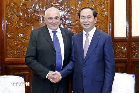 Chủ tịch nước Trần Đại Quang tiếp Ngài Yitzhak Aharonovitch, Chủ tịch Tập đoàn IMI System Ltd. (Ảnh: Nhan Sáng/TTXVN)