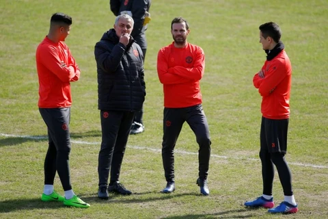 Thầy trò HLV Jose Mourinho chuẩn bị cho trận gặp Rostov. (Nguồn: Reuters)