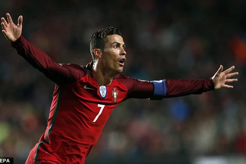 Ronaldo cán mốc 70 bàn thắng cho tuyển Bồ Đào Nha. (Nguồn: EPA)