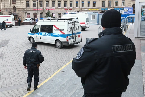 Cảnh sát Nga tại hiện trường. (Nguồn: TASS)