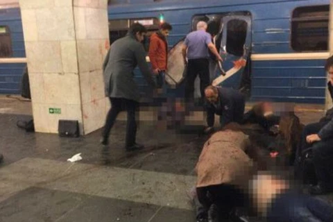 Nhiều người đã thiệt mạng và bị thương trong vụ nổ tại nhà ga tàu điện ngầm Sennaya ở thành phố St Petersburg.