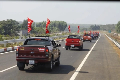 Xe ôtô chạy trên cao tốc Long Thành-Dầu Giây (Nguồn: TTXVN)