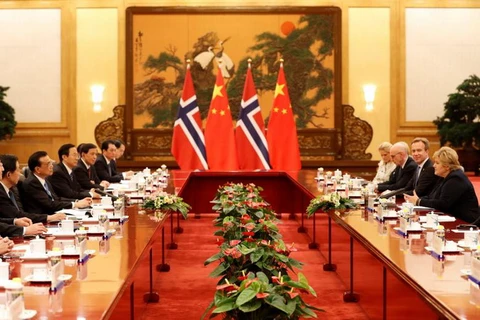 Thủ tướng Trung Quốc Lý Khắc Cường hội đàm Thủ tướng Na Uy Erna Solberg. (Nguồn: Reuters)