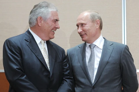 Tổng thống Nga Putin tiếp đón Ngoại trưởng Mỹ Rex Tillerson. (Nguồn: AFP/Getty Images)