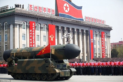 Một loại tên lửa được Triều Tiên trưng bày tại lễ diễu binh kỷ niệm 105 năm ngày sinh cố Chủ tịch Kim Nhật Thành ở Bình Nhưỡng ngày 15/4. (Nguồn: Reuters)