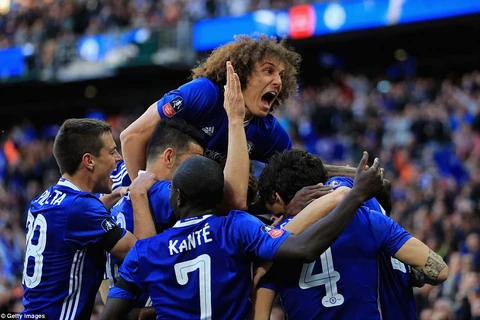 Chelsea vào chung kết xứng đáng với chiến thắng thuyết phục trước Tottenham.