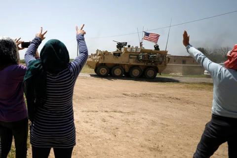 Các lực lượng Dân chủ Syria (SDF) - một liên quân người Arab-Kurd do Mỹ hậu thuẫn giành lợi thế trước IS. (Nguồn: Reuters)